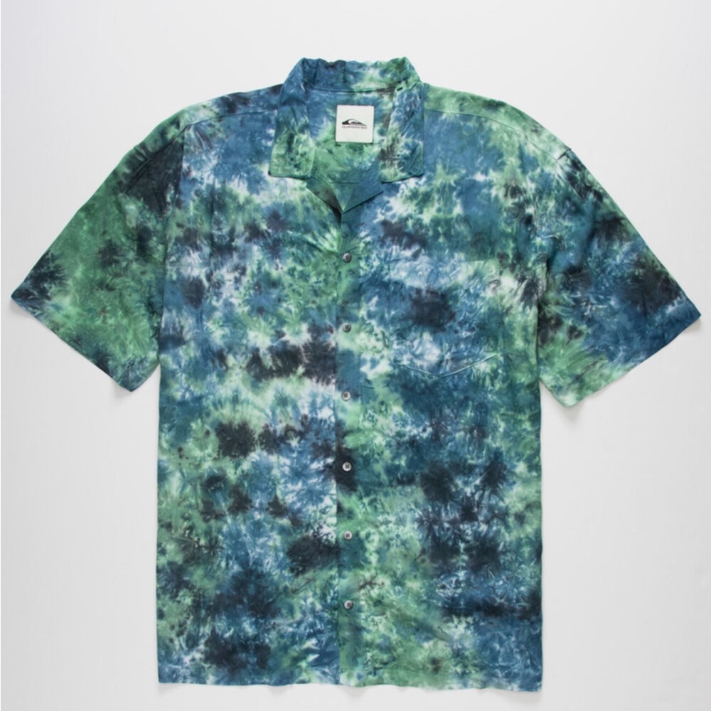 Quiksilver Blue and Green Tie-Dye Casual Button Down Shirt